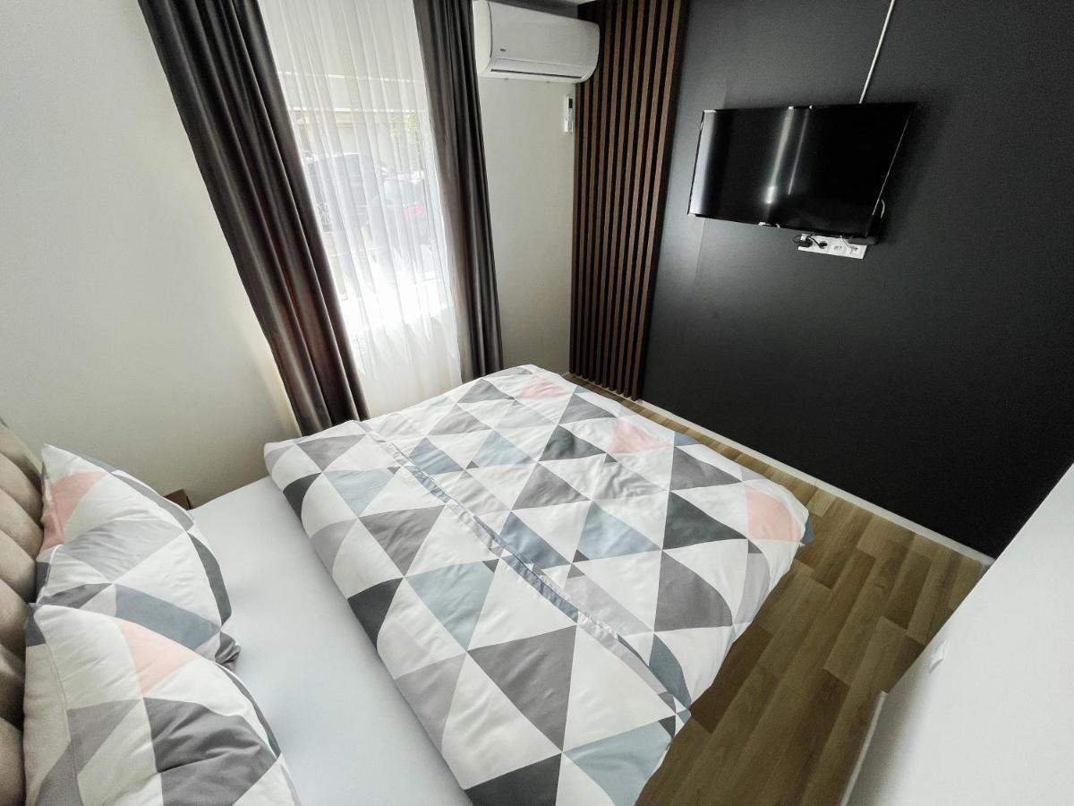 Apartmani Mila Laktasi Ngoại thất bức ảnh