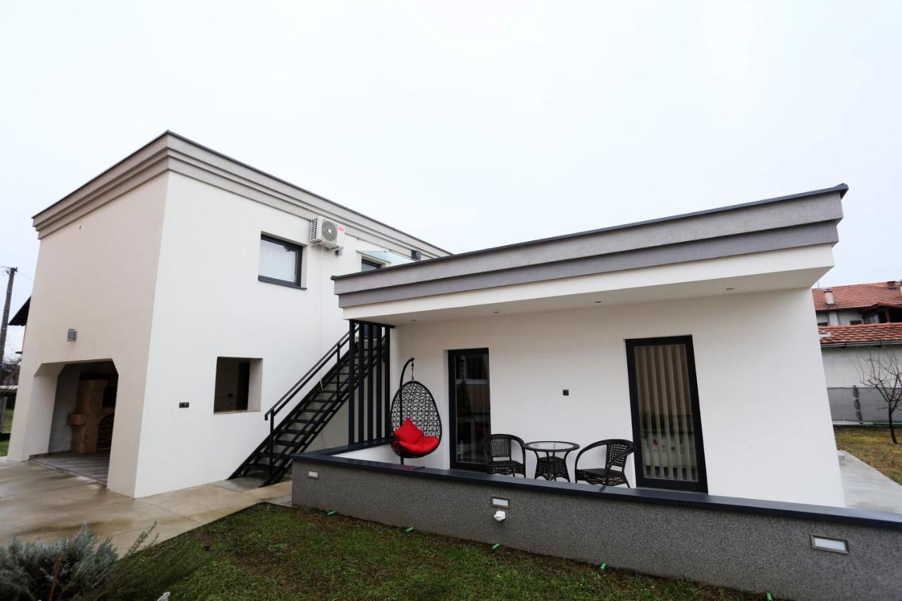 Apartmani Mila Laktasi Ngoại thất bức ảnh