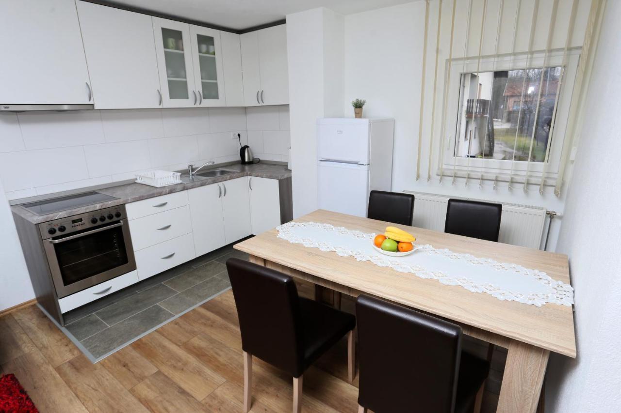 Apartmani Mila Laktasi Ngoại thất bức ảnh